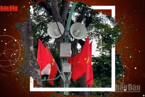 Thành phố Hà Nội đã triển khai lắp đặt hơn 600 loa truyền thanh dọc các tuyến phố trung tâm để phục vụ người dân theo dõi sự kiện A80.