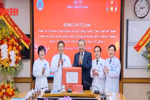 [Video] Mỗi thầy thuốc phải là điểm tựa của người bệnh