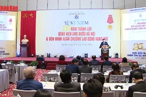 [Video] Bệnh viện Ung Bướu Hà Nội đón nhận Huân chương Lao động hạng Nhì 