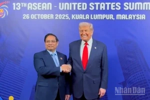 Thủ tướng Chính phủ Phạm Minh Chính và Tổng thống Hoa Kỳ Donald Trump. (Ảnh: Nhật Bắc/VGP)