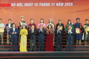 [Video] Bế mạc "Festival Thăng Long-Hà Nội 2025"