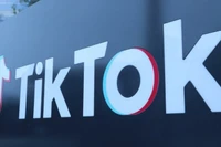 Logo của TikTok tại văn phòng Los Angeles ở Culver City, hạt Los Angeles, Mỹ. (Ảnh: Tân Hoa xã)