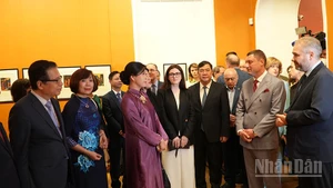 Khai mạc Triển lãm “Người thầy – Học trò: Giai điệu của hành trình”.