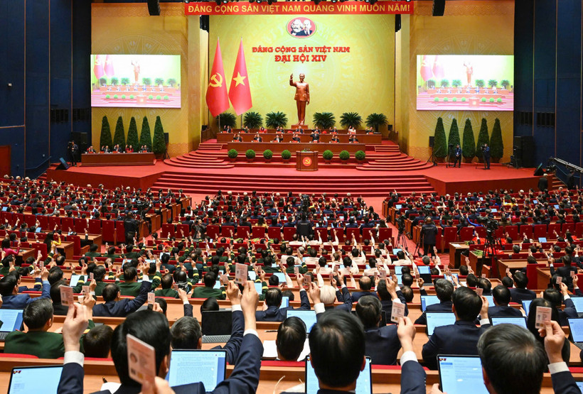 Nghị quyết Đại hội XIV của Đảng tiếp tục khẳng định &ldquo;bốn ki&ecirc;n định&rdquo;, với y&ecirc;u cầu, tăng cường x&acirc;y dựng, chỉnh đốn Đảng v&agrave; hệ thống ch&iacute;nh trị trong sạch, vững mạnh to&agrave;n diện.