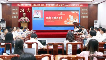 Toàn cảnh ra mắt nền tảng "Mặt trận số" tại đầu cầu Trụ sở Ủy ban Trung ương Mặt trận Tổ quốc Việt Nam.