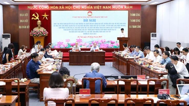 Toàn cảnh hội nghị.
