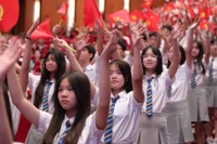 Học sinh trong Lễ kỷ niệm 80 năm truyền thống ngành giáo dục và khai giảng năm học 2025-2026.