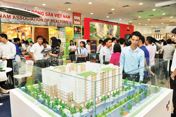 Cần phát triển nguồn cung nhà ở phù hợp khả năng chi trả của số đông người dân. Ảnh: NAM ANH