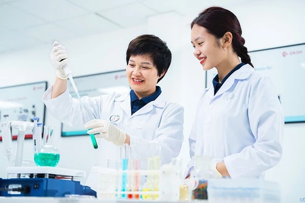 Nhiều trường đại học đang có các giải pháp thu hút giảng viên giỏi nhằm nâng cao chất lượng đào tạo, hội nhập quốc tế. Ảnh: PHENIKAA