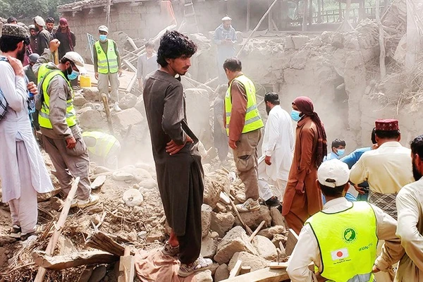 Thảm họa động đất phá hủy nhiều khu vực ở đông nam Afghanistan. Ảnh: AP