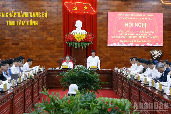Quang cảnh hội nghị. (Ảnh: N.L)