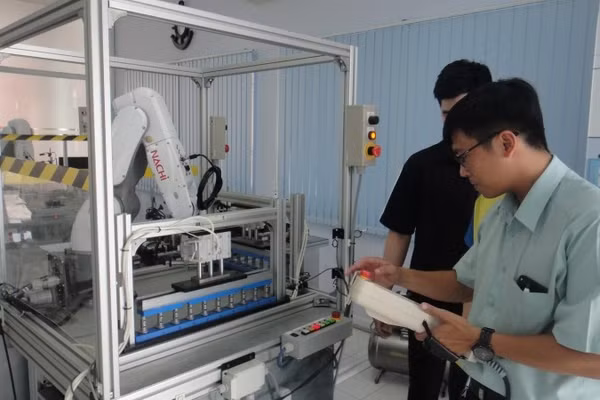 Thành phố Hồ Chí Minh tăng cường đào tạo nguồn nhân lực tự động hóa. (Ảnh: CTV)