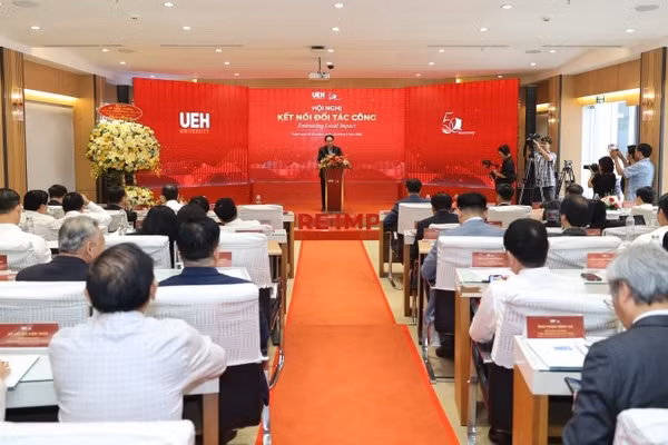 Quang cảnh hội nghị (Ảnh: UEH)
