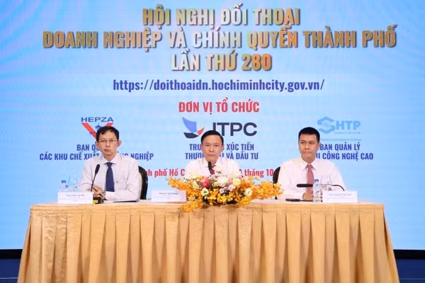 Các đại biểu chủ trì hội nghị. (Ảnh: ITPC)