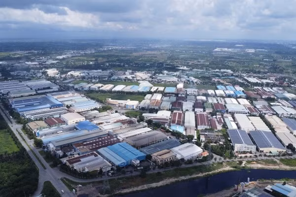 Nhiều doanh nghiệp tại Thành phố Hồ Chí Minh lắp đặt hệ thống điện mặt trời bổ sung nguồn điện cho sản xuất. (Ảnh: CTV)