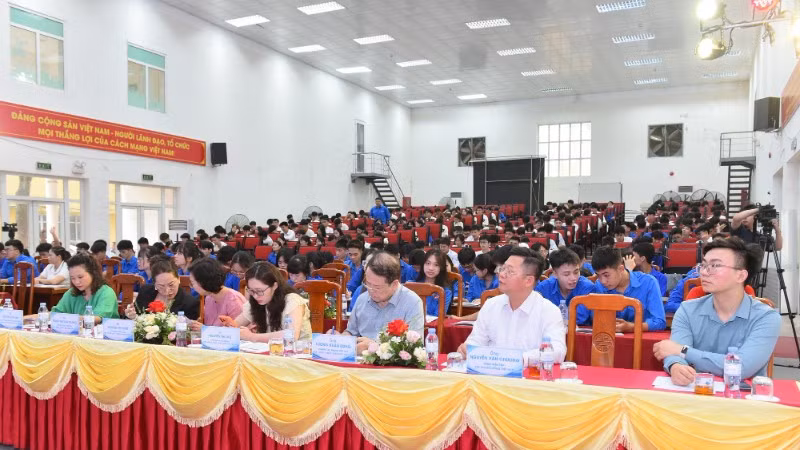Hơn 300 đoàn viên, sinh viên tỉnh Hưng Yên đã tham gia Hội thảo "Truyền thông kiến thức chăm sóc sức khỏe chủ động cho thanh niên năm 2026".