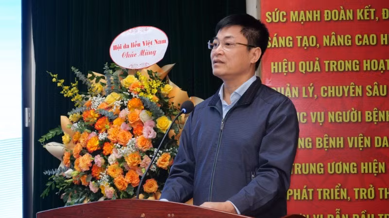 Thạc sĩ Nguyễn Văn Thành, Phó Giám đốc Bệnh viện Da liễu Trung ương phát biểu.