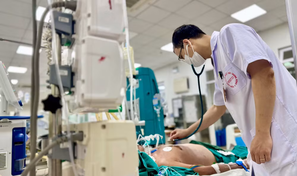 Khoa Cấp cứu, Bệnh viện Bệnh Nhiệt đới Trung ương vừa liên tiếp tiếp nhận 4 trường hợp nhiễm liên cầu lợn trong khoảng 2 tuần. (Ảnh: Bệnh viện cung cấp)