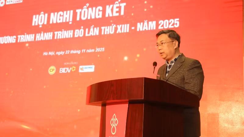 Phó Giáo sư, Tiến sĩ Nguyễn Hà Thanh, Viện trưởng Viện Huyết học-Truyền máu Trung ương, Trưởng Ban Tổ chức Hành trình Đỏ.