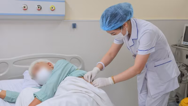 Bệnh nhân đang hồi phục sau can thiệp.