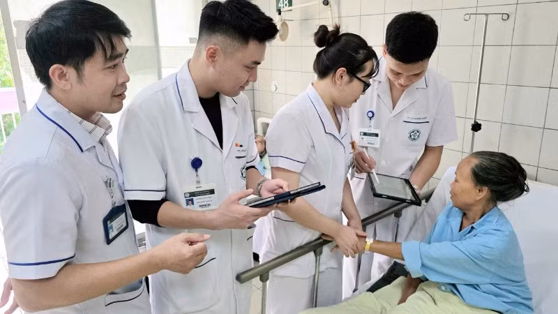 Bệnh viện Bạch Mai triển khai công tác khám chữa bệnh, bảo đảm an toàn cho người bệnh xuyên kỳ nghỉ lễ. 