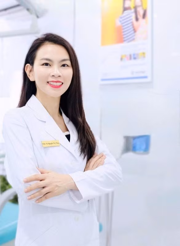 co-thuy.jpg