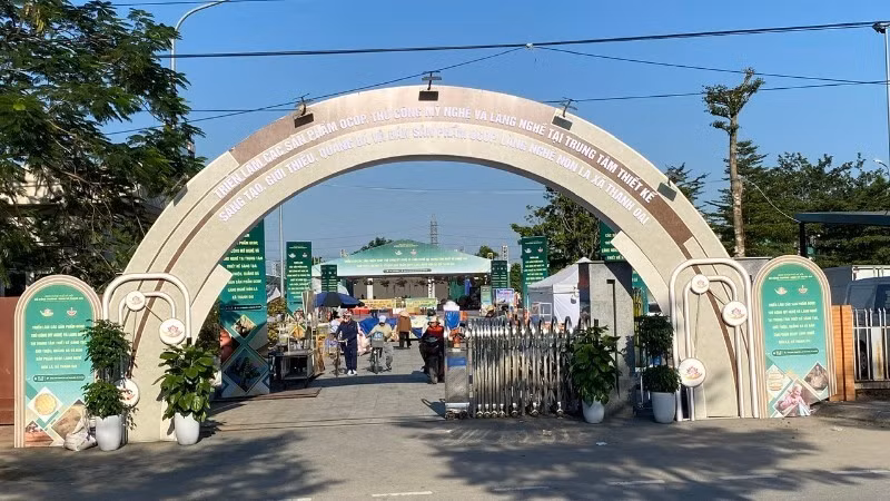 Triển lãm sản phẩm OCOP, làng nghề phục vụ du lịch tại xã Thanh Oai, thành phố Hà Nội.