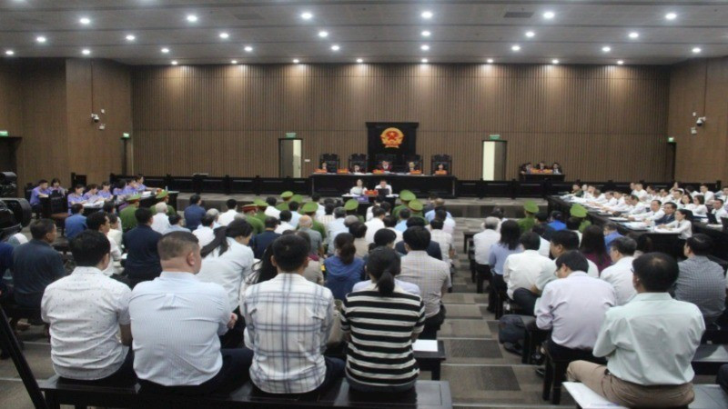 Toàn cảnh phiên tòa.