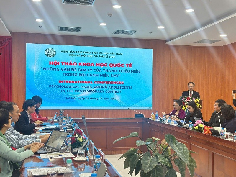 Các đại biểu tham dự Hội thảo “Những vấn đề tâm lý của thanh thiếu niên trong bối cảnh hiện nay”.