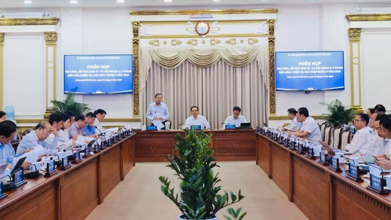 Quang cảnh phiên họp.