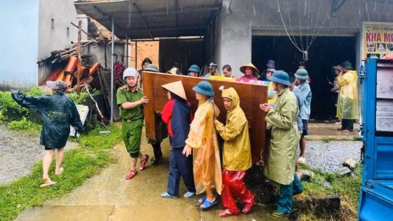 Tỉnh Nghệ An kiên quyết di dời, sơ tán người dân, phương tiện và tài sản đến nơi an toàn.