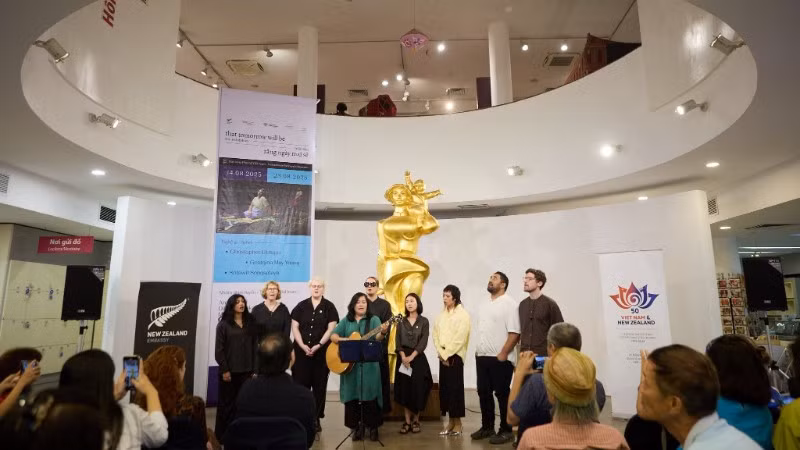 Triển lãm nghệ thuật kỷ niệm 50 năm thiết lập quan hệ ngoại giao Việt Nam-New Zealand.