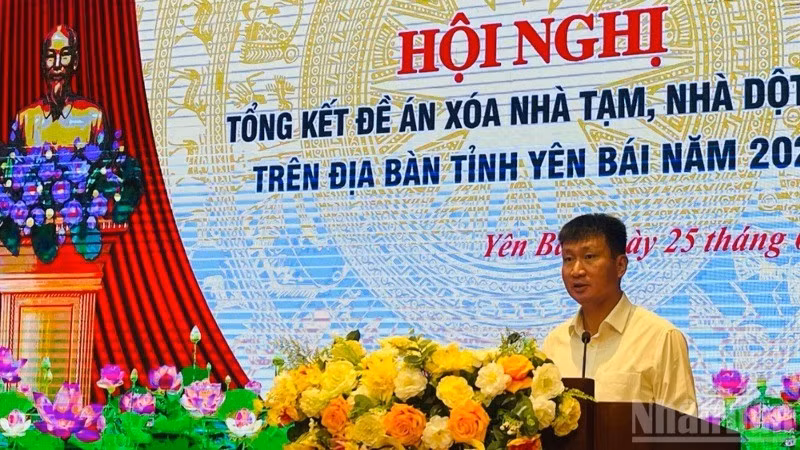 Bí thư Tỉnh ủy Yên Bái Trần Huy Tuấn phát biểu tại hội nghị. (Ảnh: THANH SƠN)