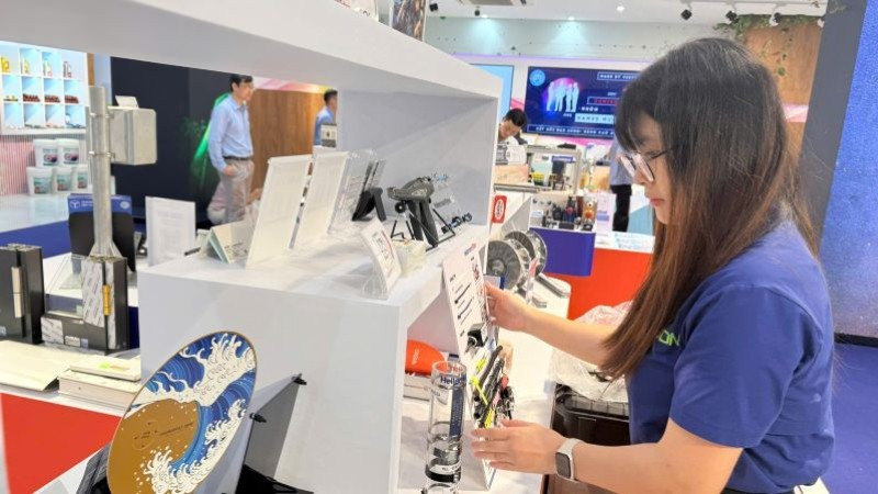 Các doanh nghiệp ngành cơ khí trưng bày sản phẩm tại “Tuần lễ kết nối giao thương và giới thiệu sản phẩm ngành cơ khí, điện và công nghệ số năm 2025”.