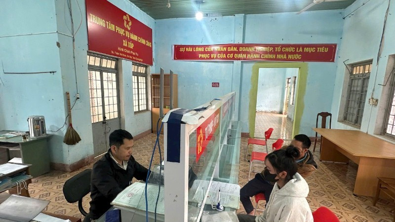 Nhiều xã miền núi Quảng Ngãi đang thiếu hụt công chức, viên chức chuyên môn.