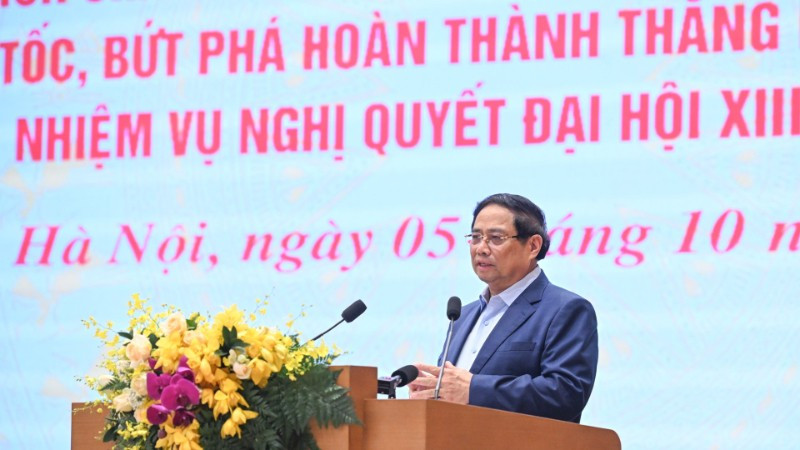 Thủ tướng Phạm Minh Chính phát động đợt thi đua cao điểm lập thành tích chào mừng Đại hội XIV của Đảng. (Ảnh: Báo Nhân Dân)