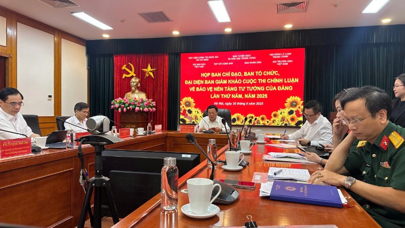 Quang cảnh cuộc họp Ban Chỉ đạo và Ban Tổ chức cuộc thi.