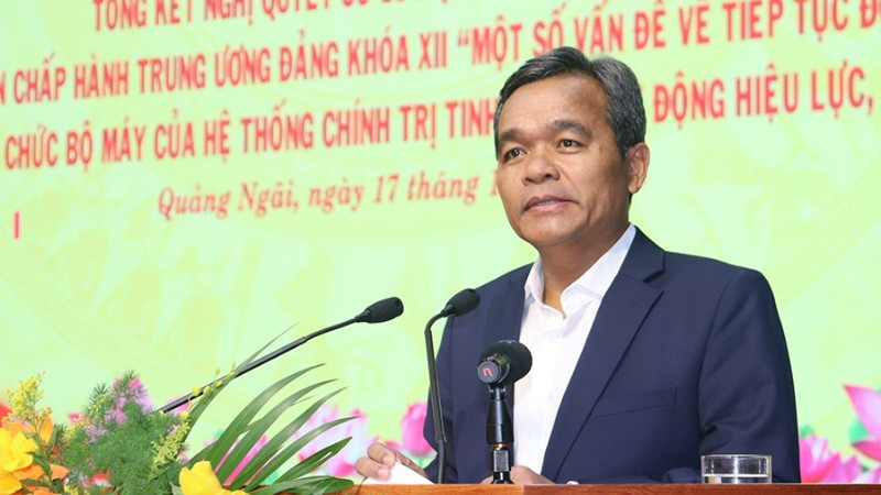 Đồng chí Hồ Văn Niên, Ủy viên Trung ương Đảng, Bí thư Tỉnh ủy Quảng Ngãi phát biểu kết luận hội nghị.