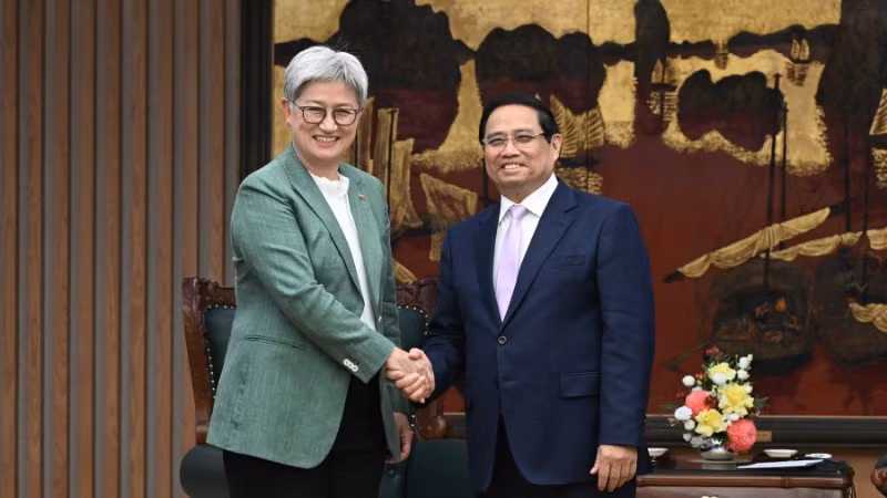 Thủ tướng Chính phủ Phạm Minh Chính và Bộ trưởng Ngoại giao Australia Penny Wong. (Ảnh: TRẦN HẢI)