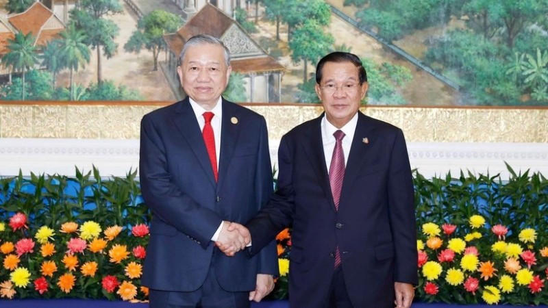 Tổng Bí thư Tô Lâm và Chủ tịch Đảng Nhân dân Campuchia Hun Sen. (Ảnh: TTXVN)