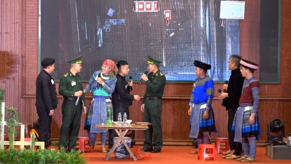Hình thức tuyên truyền bằng phương pháp sân khấu hóa đã giúp người dân dễ dàng nắm bắt các quy định của pháp luật.