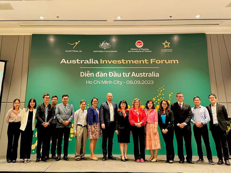 Các đại biểu Việt Nam-Australia và diễn giả tại Diễn đàn Đầu tư Australia 2023.