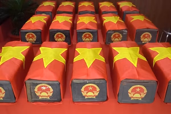 [Video] Đã quy tập 29 bộ hài cốt liệt sĩ tại Công viên Lê Thị Riêng