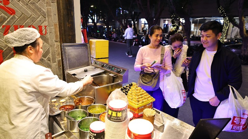 Quảng Châu, Trung Quốc nổi tiếng với ẩm thực phong phú. (Ảnh: ĐỨC VŨ)