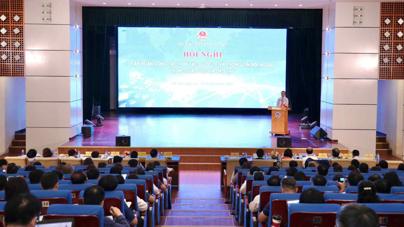 Quang cảnh hội nghị. 