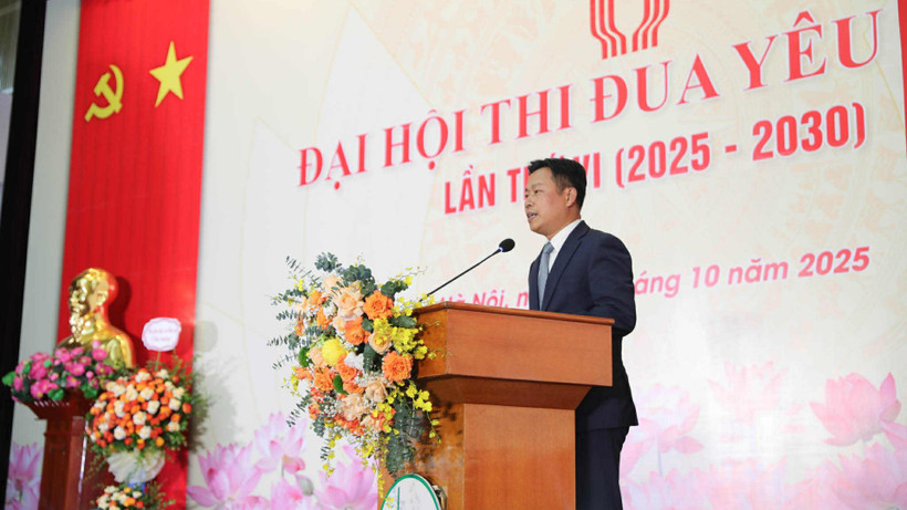 Thứ trưởng Giáo dục và Đào tạo Lê Quân phát biểu chỉ đạo tại Đại hội thi đua yêu nước. 