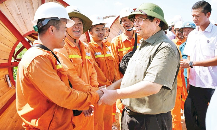 Trí tuệ, bản lĩnh, vượt sóng vươn ra biển lớn