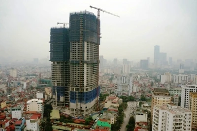 Dự án Discovery Complex 302 Cầu Giấy chưa nghiệm thu PCCC nhưng đã bàn giao căn hộ cho một số người dân vào ăn ở, sửa chữa.