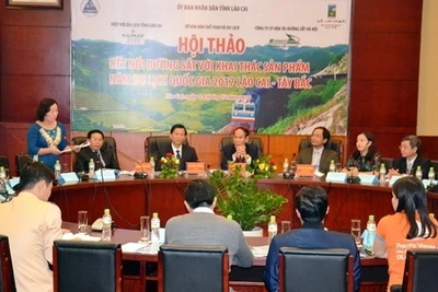 Hội thảo Kết nối đường sắt với khai thác sản phẩm năm du lịch quốc gia 2017 tại Lào Cai.