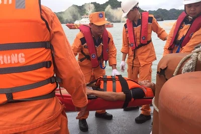 Cận cảnh công tác cứu hộ, cứu nạn trên biển 